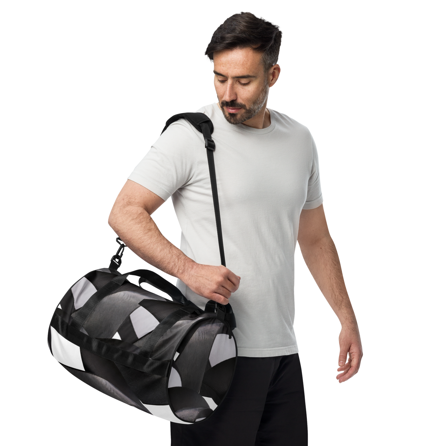 Crafted from durable 100% polyester and featuring sturdy, water-resistant fabric, this gym bag from beats.cali. combines fun with functionality. Perfect for stashing your workout essentials, it comes equipped with plenty of pockets to keep you organized. The fabric weight of 9.91 oz/yd² (336 g/m²) ensures durability.