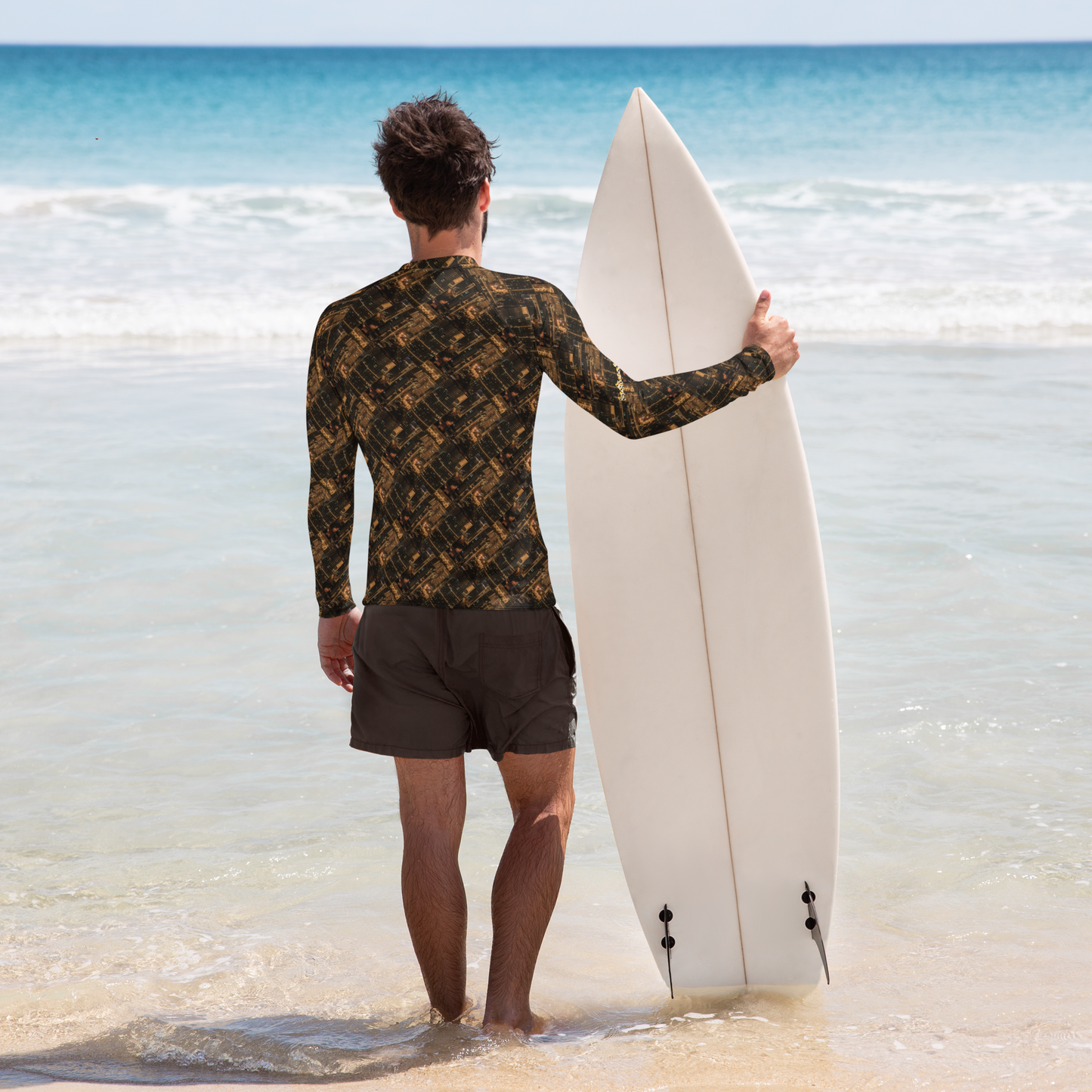 Constructed from 82% polyester and 18% spandex, this rash guard features a soft, four-way stretch fabric that contours perfectly to your body, thus providing unmatched comfort during all activities. Engage confidently; with your skin safeguarded against damaging UV rays, its UPF 50+ protection ensures that ultimate protection. With flat ergonomic seams and cover stitching, beats.cali’s rash guards are built for endurance, letting you concentrate on your performance without concern for wear and tear.