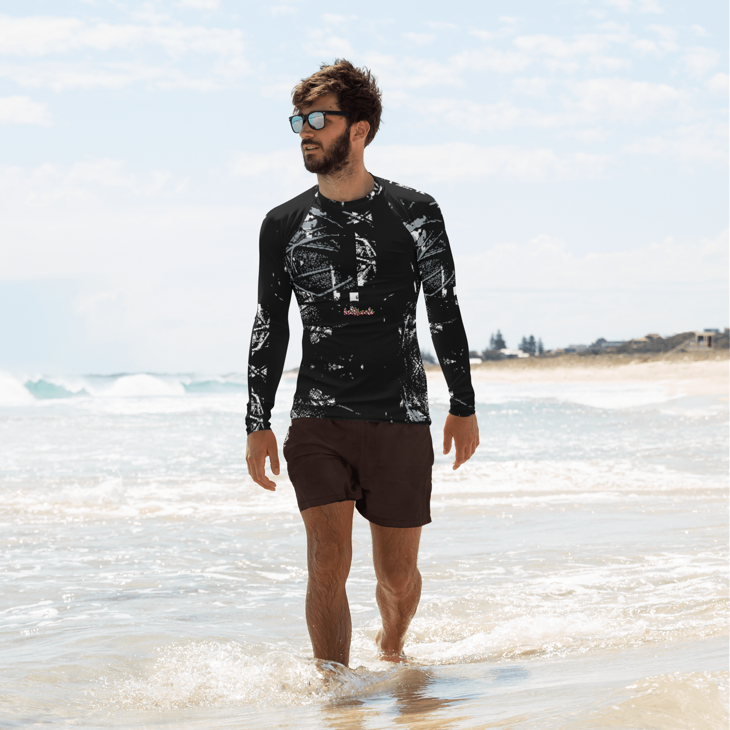 Constructed from 82% polyester and 18% spandex, this rash guard features a soft, four-way stretch fabric that contours perfectly to your body, thus providing unmatched comfort during all activities. Engage confidently; with your skin safeguarded against damaging UV rays, its UPF 50+ protection ensures that ultimate protection. With flat ergonomic seams and cover stitching, beats.cali’s rash guards are built for endurance, letting you concentrate on your performance without concern for wear and tear.