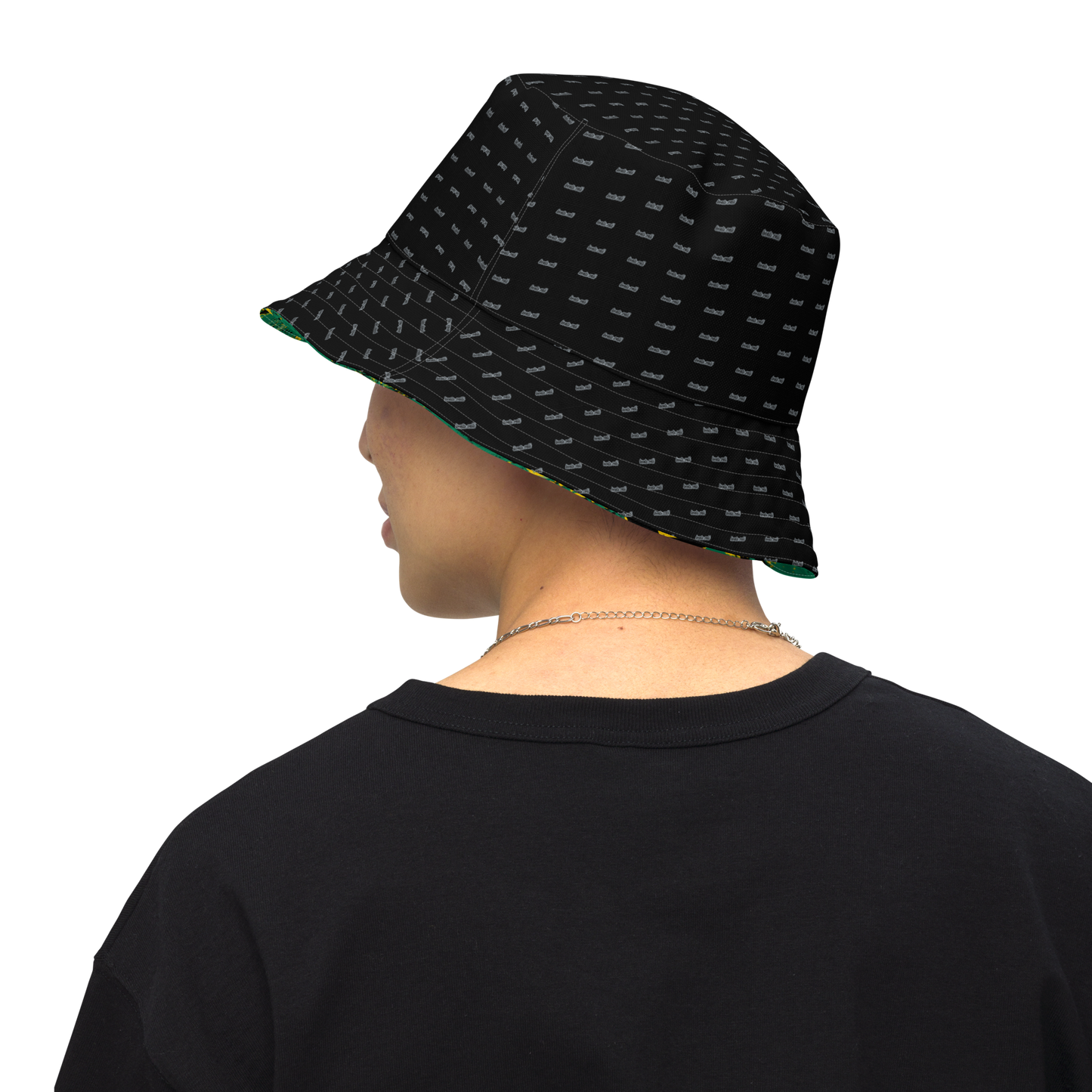 Reversible bucket hat