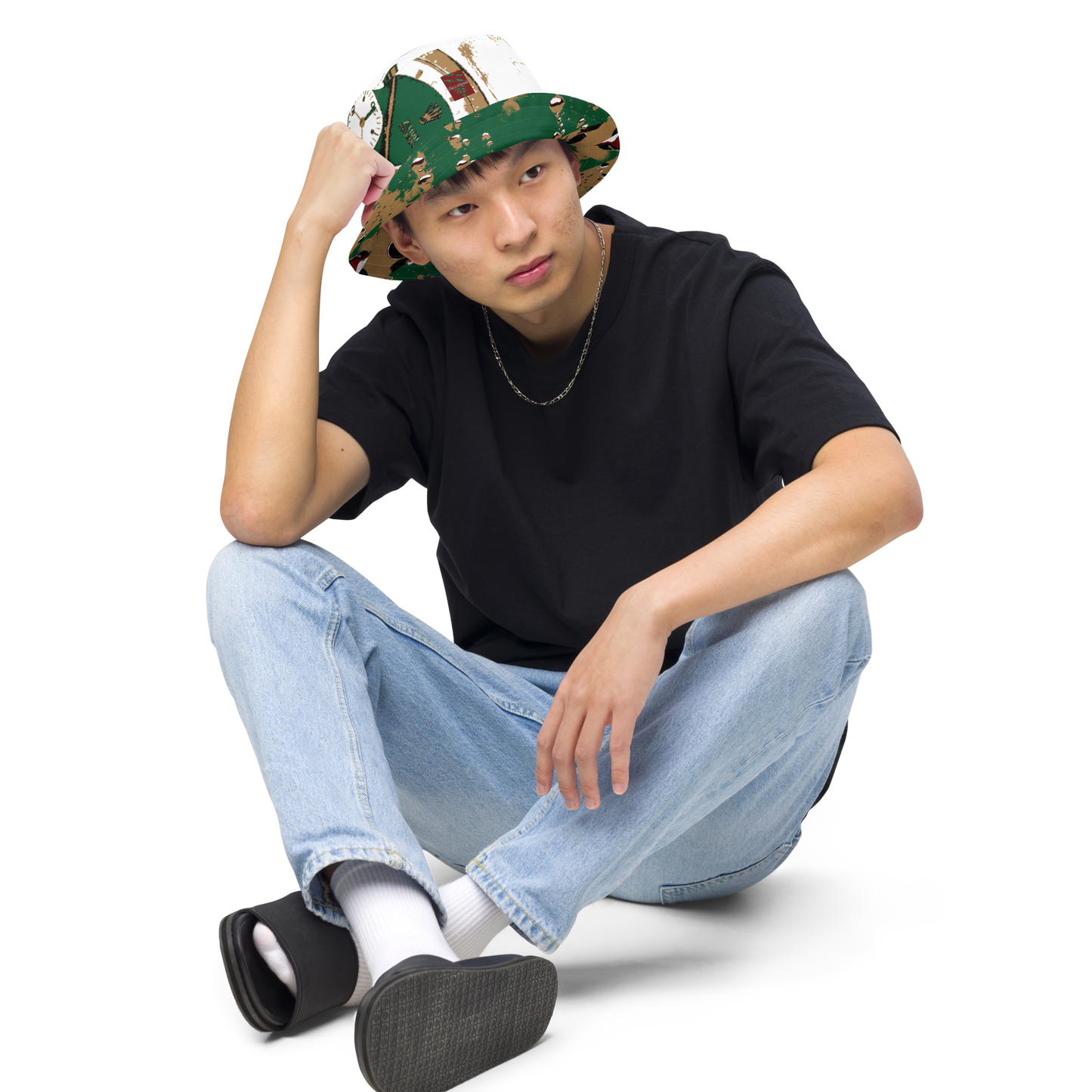 Reversible bucket hat