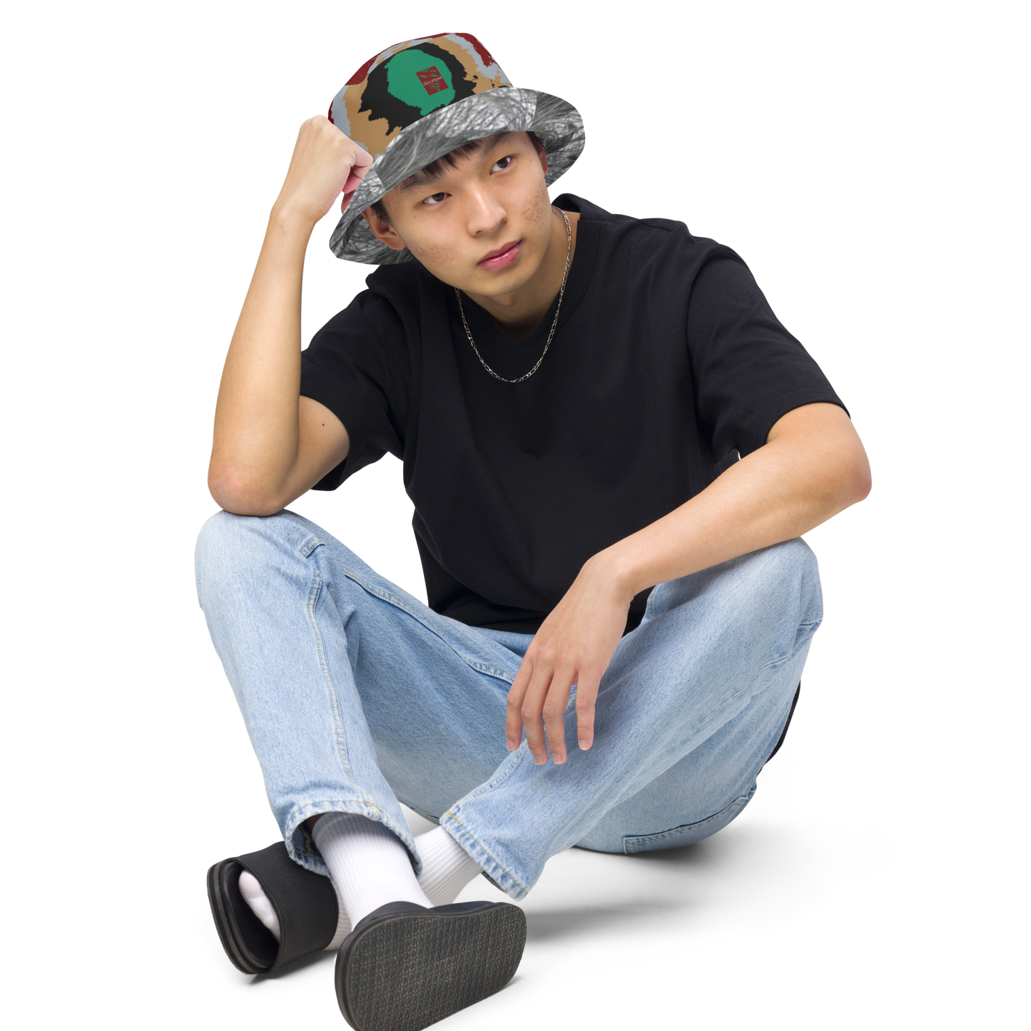 Reversible bucket hat