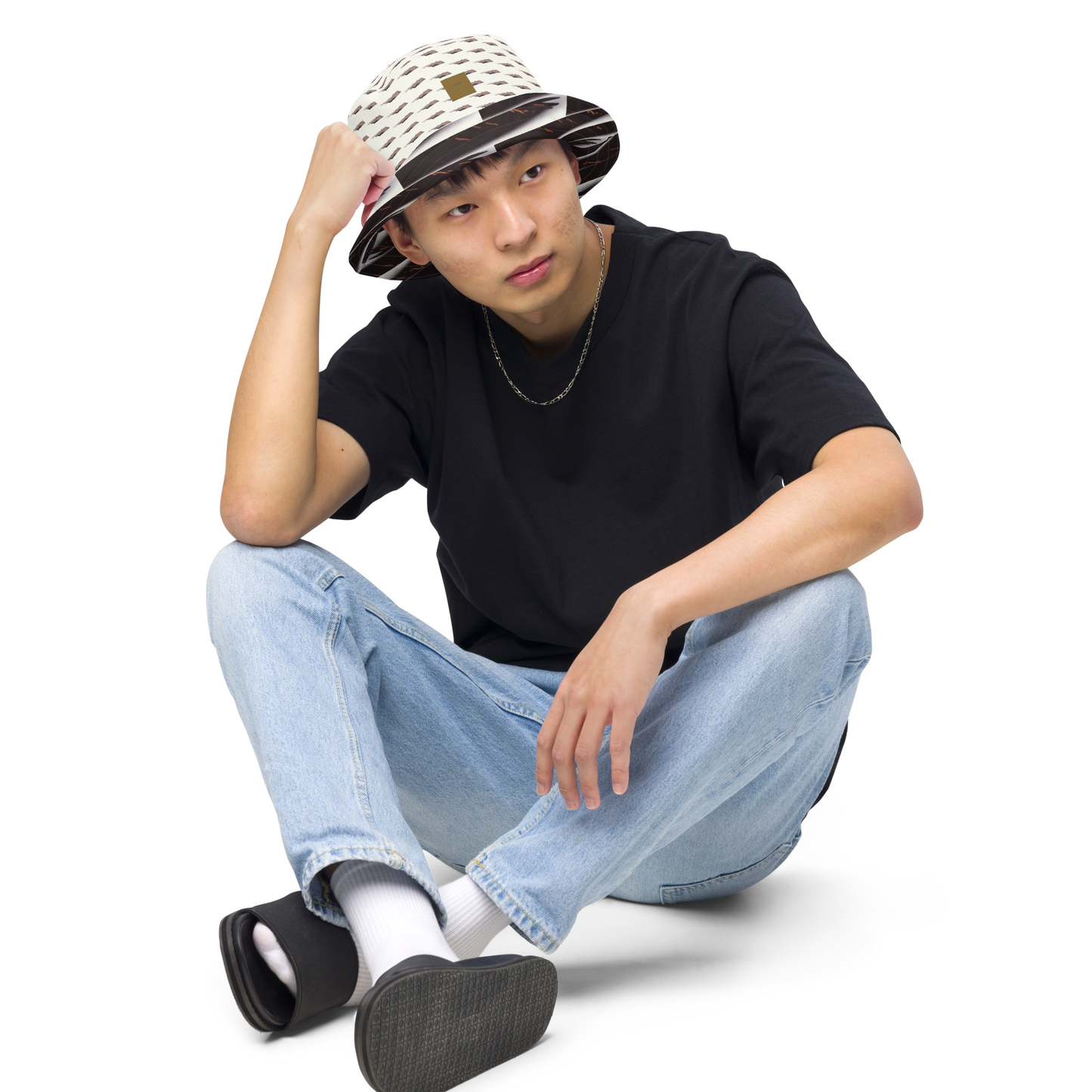 Reversible bucket hat