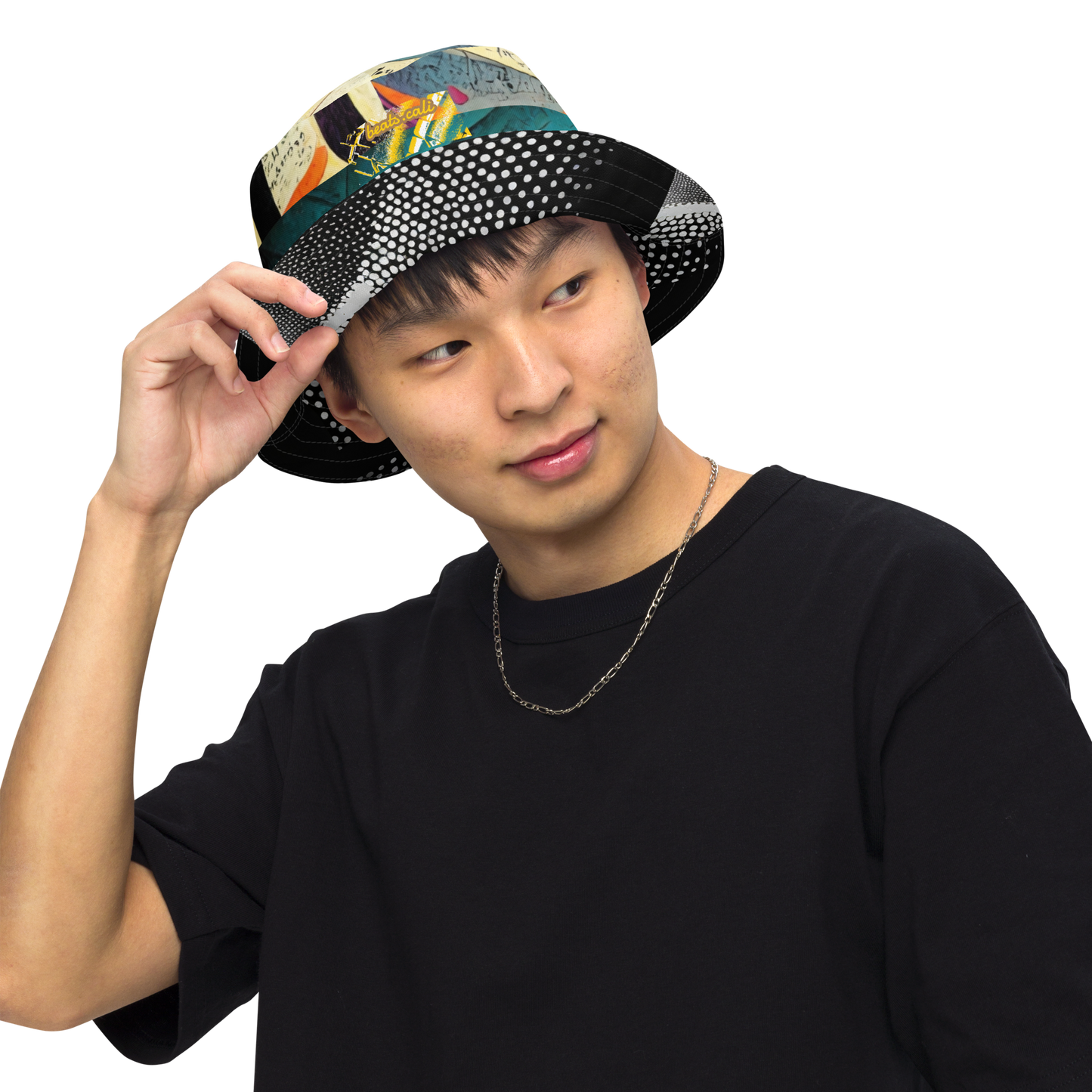 Reversible bucket hat