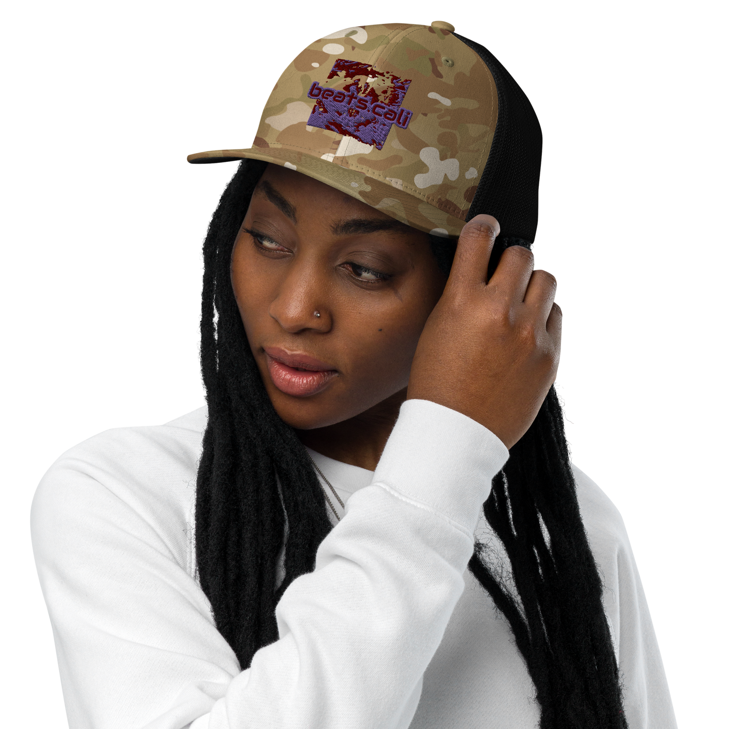 Closed-back trucker cap