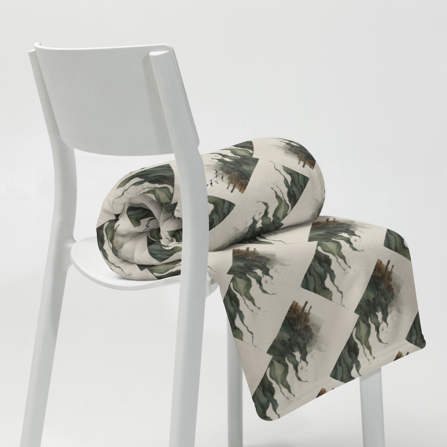 • Composed of 100% polyester • Features a soft silk touch fabric • Design printed on one side • White on the reverse side • Easy to care for, machine-washable • Hypoallergenic properties • Flame retardant quality
