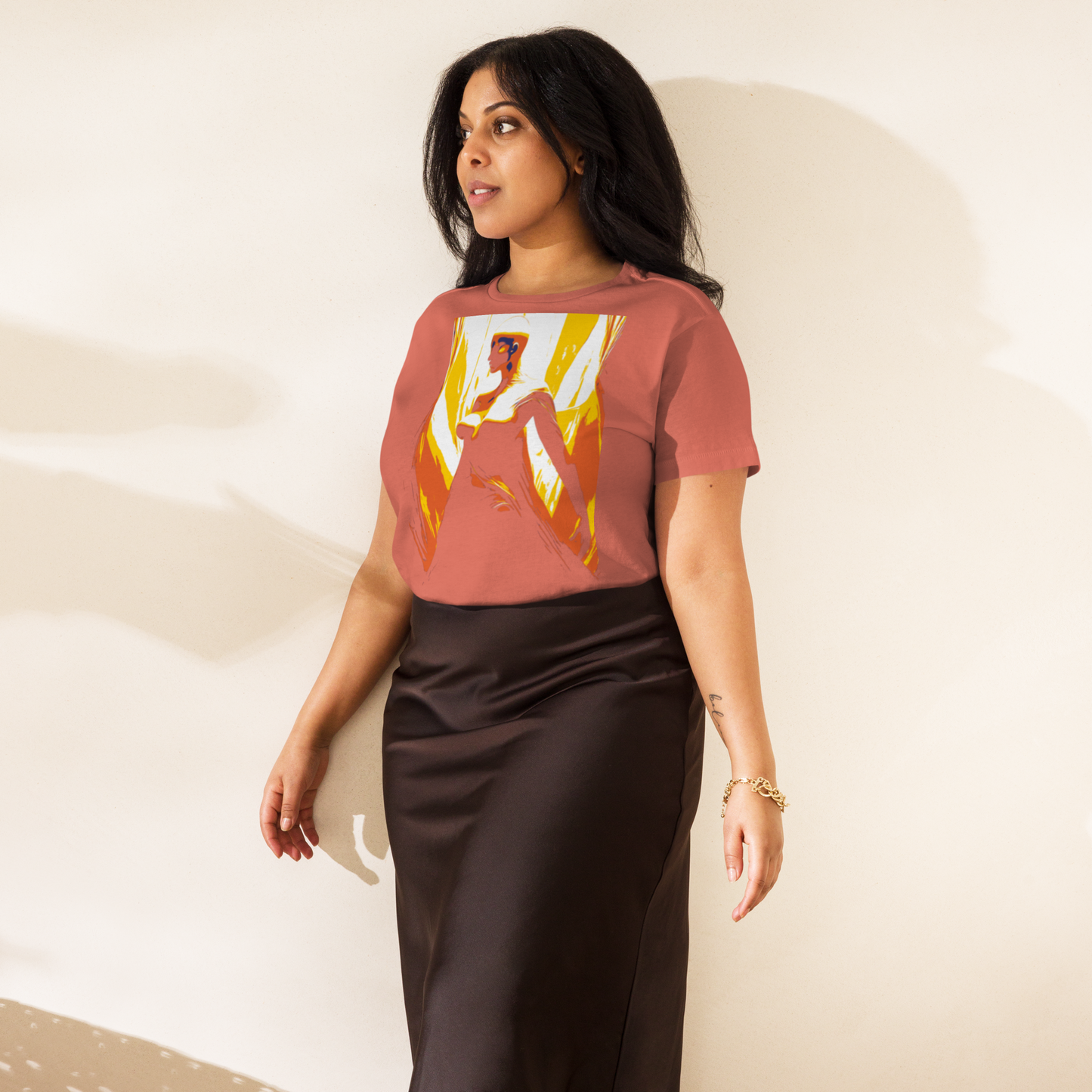 Women’s high-waisted t-shirt