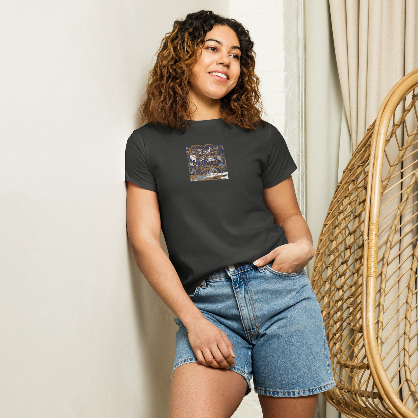 Women’s high-waisted t-shirt