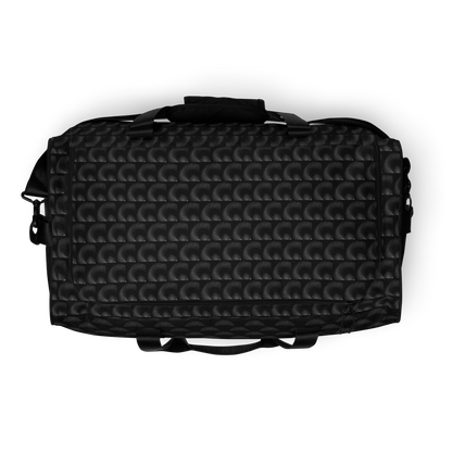 BEATS.CALI duffle bag is built to last. Its robust construction, featuring 100% polyester with black interlining, ensures it can handle the demands of your busiest days. With a generous interior space measuring 22" x 11.5" x 11.5", staying organized has never been easier. Utilize the multiple pockets, including a secure zipper pocket, to keep your essentials within reach.&nbsp; our duffle bag ensures stability with T-piping, providing peace of mind as you navigate daily.