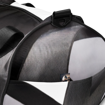 Crafted from durable 100% polyester and featuring sturdy, water-resistant fabric, this gym bag from beats.cali. combines fun with functionality. Perfect for stashing your workout essentials, it comes equipped with plenty of pockets to keep you organized. The fabric weight of 9.91 oz/yd² (336 g/m²) ensures durability.