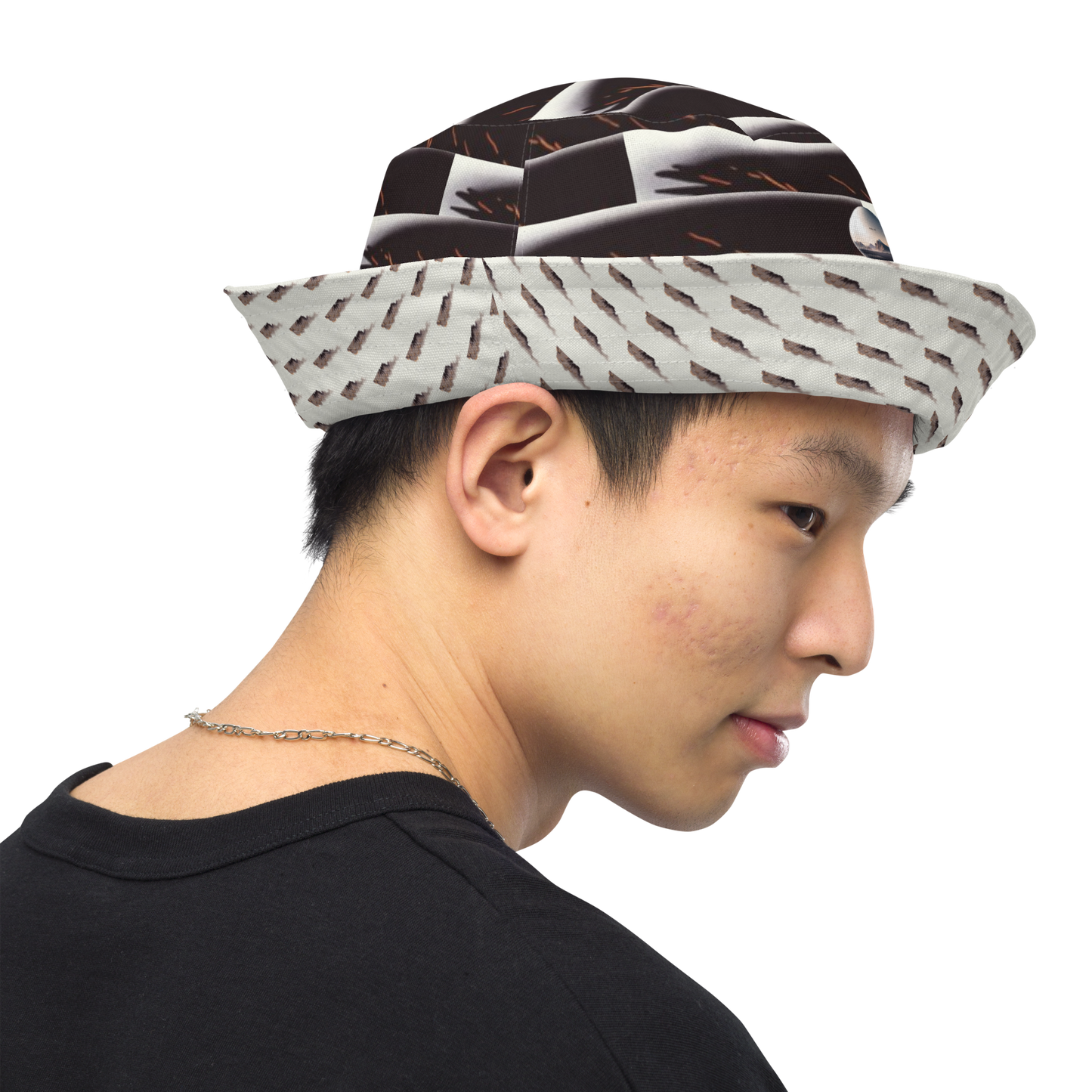 Reversible bucket hat