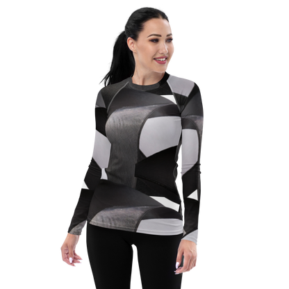 Constructed from 82% polyester ,18% spandex, this rash guard features a soft, four-way stretch fabric that contours perfectly to your body. Engage confidently; with your skin safeguarded against damaging UV rays, its UPF 50+ protection ensures that ultimate protection. beats.cali’s rash guards are built for endurance