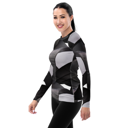 Constructed from 82% polyester ,18% spandex, this rash guard features a soft, four-way stretch fabric that contours perfectly to your body. Engage confidently; with your skin safeguarded against damaging UV rays, its UPF 50+ protection ensures that ultimate protection. beats.cali’s rash guards are built for endurance