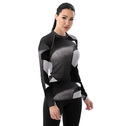 Constructed from 82% polyester ,18% spandex, this rash guard features a soft, four-way stretch fabric that contours perfectly to your body. Engage confidently; with your skin safeguarded against damaging UV rays, its UPF 50+ protection ensures that ultimate protection. beats.cali’s rash guards are built for endurance