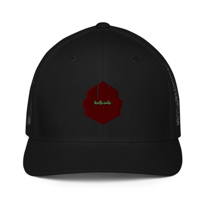 Closed-back trucker cap