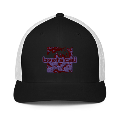 Closed-back trucker cap