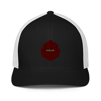 Closed-back trucker cap