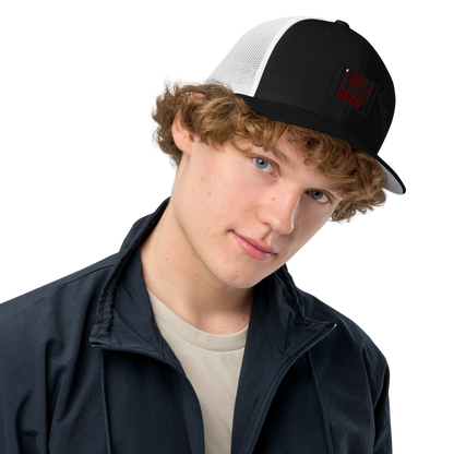 Closed-back trucker cap