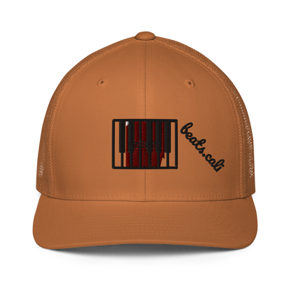 Closed-back trucker cap