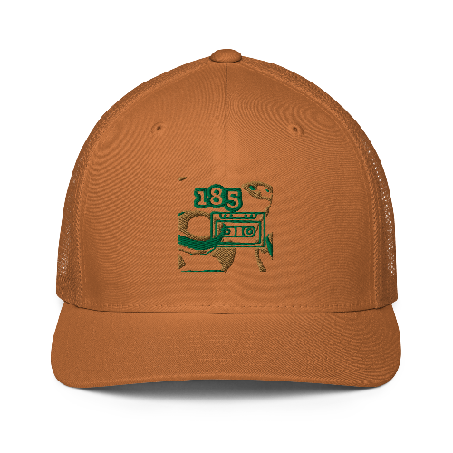 Closed-back trucker cap