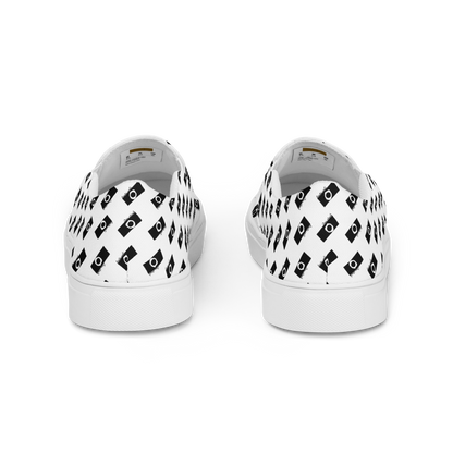 Men’s slip-on canvas shoes