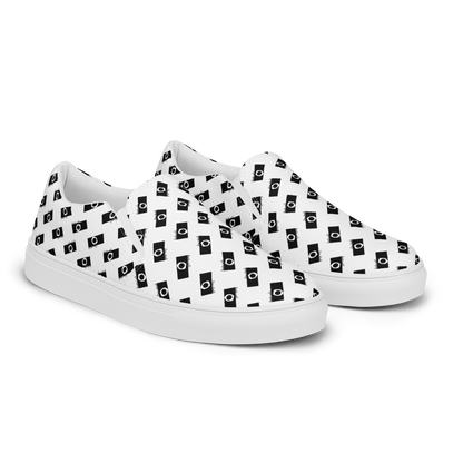 Men’s slip-on canvas shoes