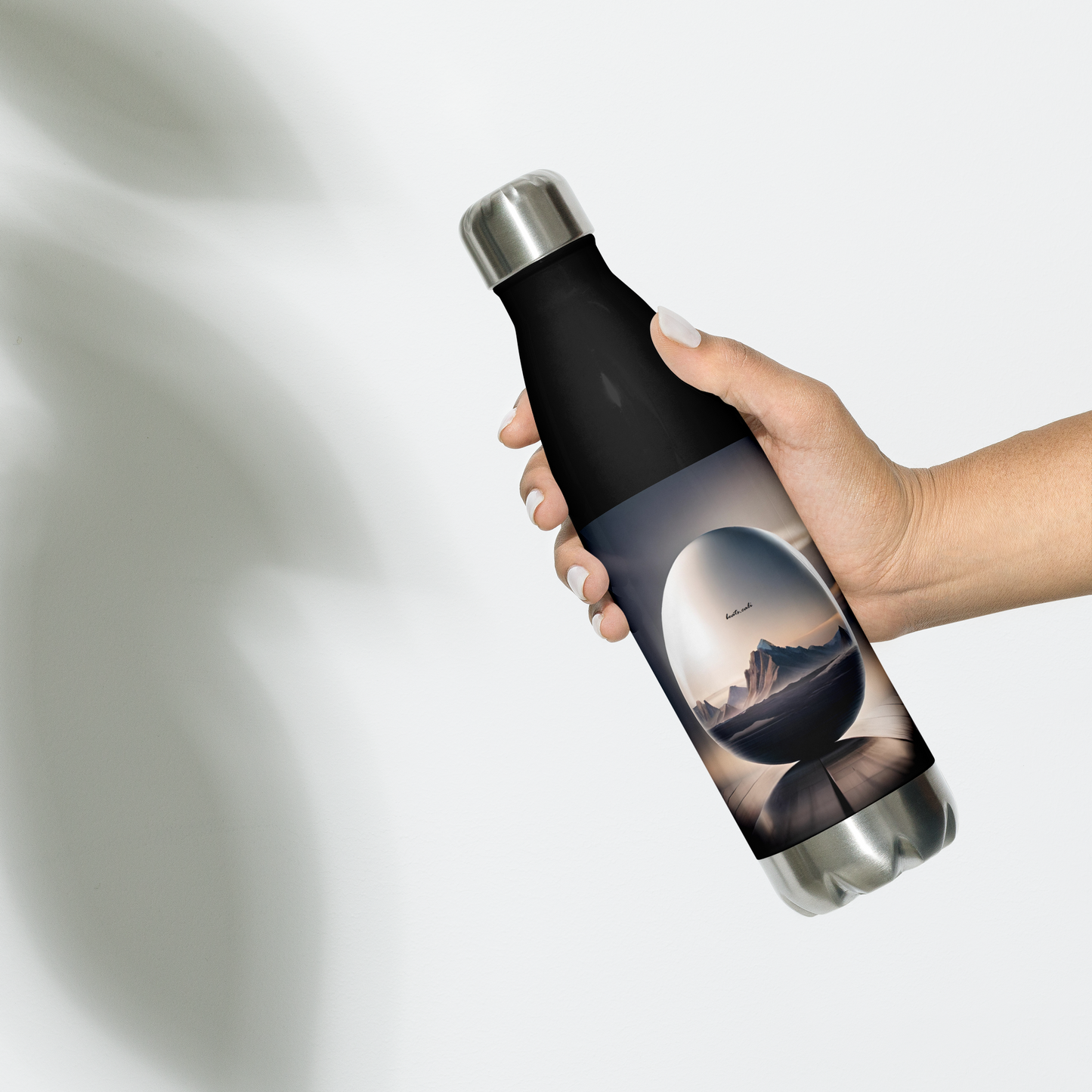 Stay refreshed and hydrated throughout your day with the Beats.Cali stainless steel water bottle, whether you're commuting, hiking, or simply on the move. Crafted with high-grade stainless steel and featuring a double-walled design, this water bottle keeps your beverages hot or cold for hours. Its odourless and leak-proof cap ensures worry-free use on the go. 